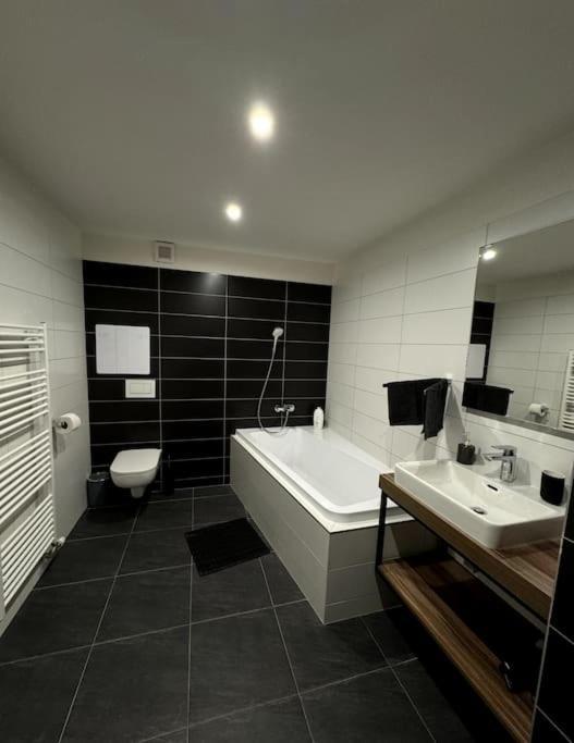 באנסקה ביסטריצה Modern Apartment In City Centre מראה חיצוני תמונה